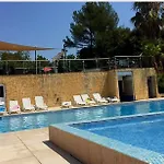 Apartment Mobile-home Climatise Dans Avec Piscine Jusqu'a 6 Personnes Hyeres