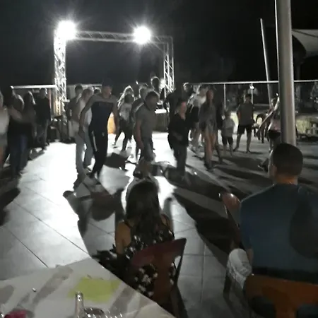 Appartement Mobile-home Climatisé Dans Avec Piscine Jusqu'à 6 Personnes *