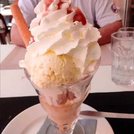 Mobile-home Climatisé Dans Avec Piscine Jusqu'à 6 Personnes