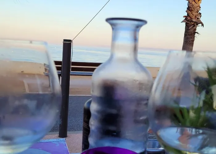 Mobile-home Climatise Dans Avec Piscine Jusqu'a 6 Personnes Apartment *