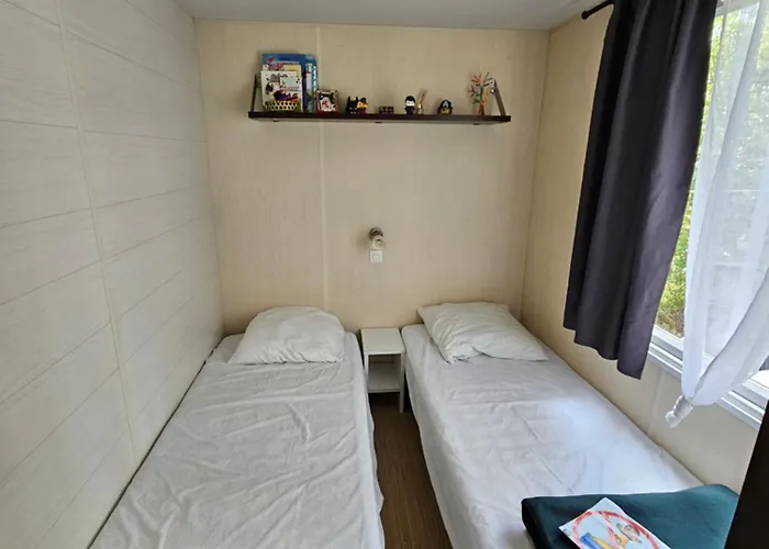 Mobile-home Climatisé Dans Avec Piscine Jusqu'à 6 Personnes Appartement
