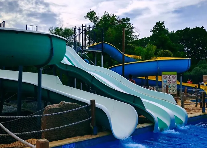 Mobile-home Climatise Dans Avec Piscine Jusqu'a 6 Personnes *