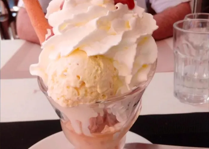 Mobile-home Climatisé Dans Avec Piscine Jusqu'à 6 Personnes